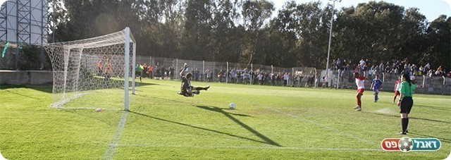 זלקה מחמיץ את הפנדל (שלומי גבאי)